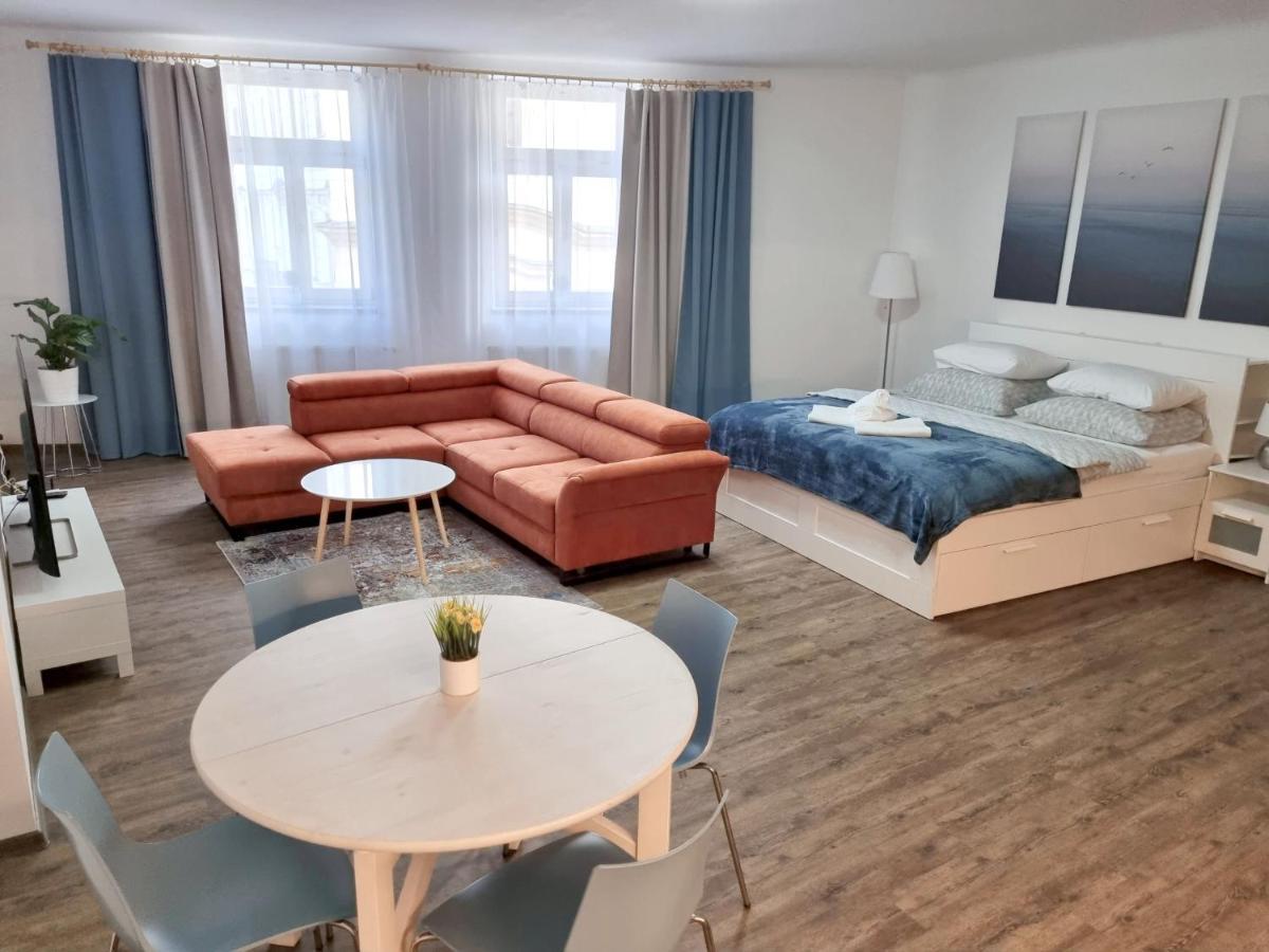 Luxusni Studio Na Velkem Namesti, Wi-Fi, Netflix Hradec Králové Exterior foto